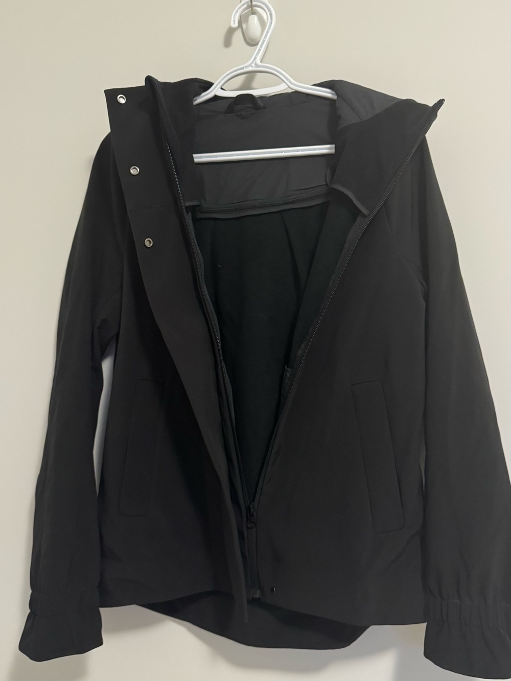 Lululemon Studio Softshell
Black - Picture 8 of 8